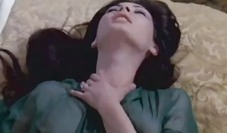 عشق کوس فیلم سوپر شیطان لزبین - سکس خیره کننده با Eve Angel & Donna B