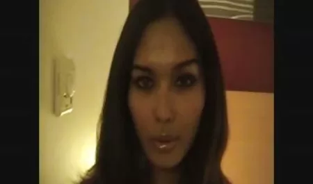 Une cougar des iles metisse en manque چنل فیلم سوپر تلگرام de baise